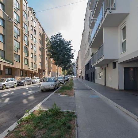 Апартаменты Grosse Terrasse, Klimaanlage Und U-Bahn Naehe Вена Экстерьер фото